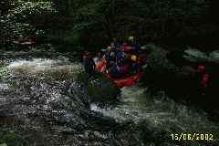 Raft bloqué aux deux jumeaux et kayak