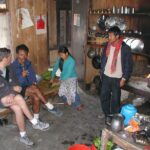 Préparation du repas local : Le Dhal Bhat