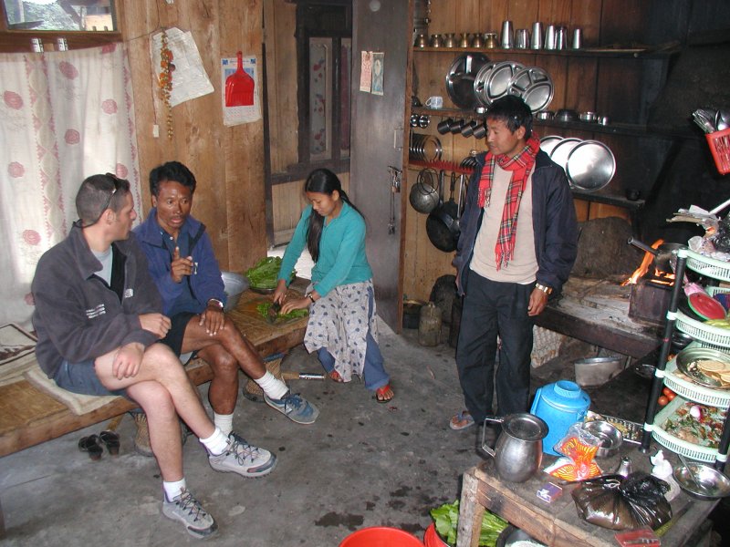 Préparation du repas local : Le Dhal Bhat